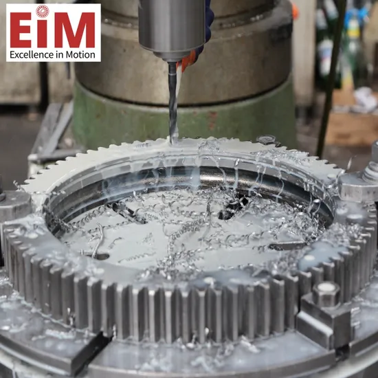 131.25.500 132.25.500 Three-Row Roller Slewing Bearing Slewing Ring for Large Excavator Accessory Slewing Ring Bearing Tower Crane Bearing with External Gear